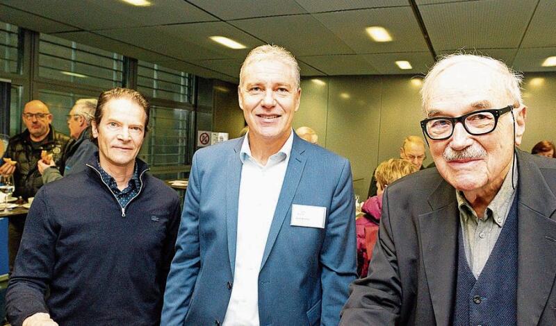 Von links: Daniel Epelbaum, Alex Widmer, Geschäftsführer HEV Luzern, und Hans Peter Ineichen. Innerhalb von drei Tagen sei die Frühlingsveranstaltung ausverkauft gewesen, erzählte Alex.