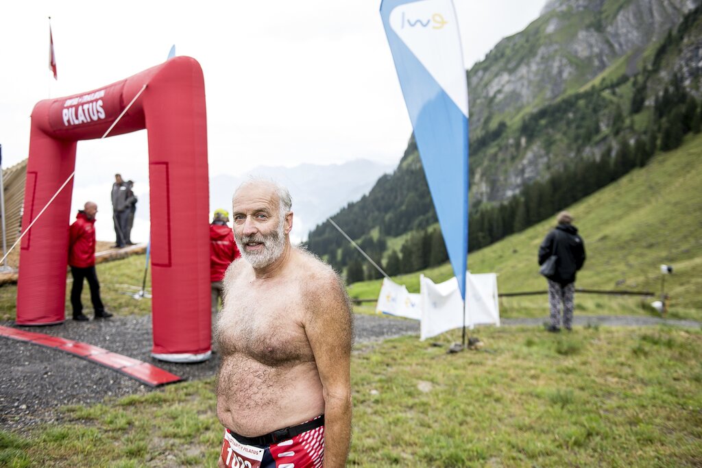 Franz Studhalter ist seit 35 Jahren an Laufveranstaltungen immer barfuss unterwegs.