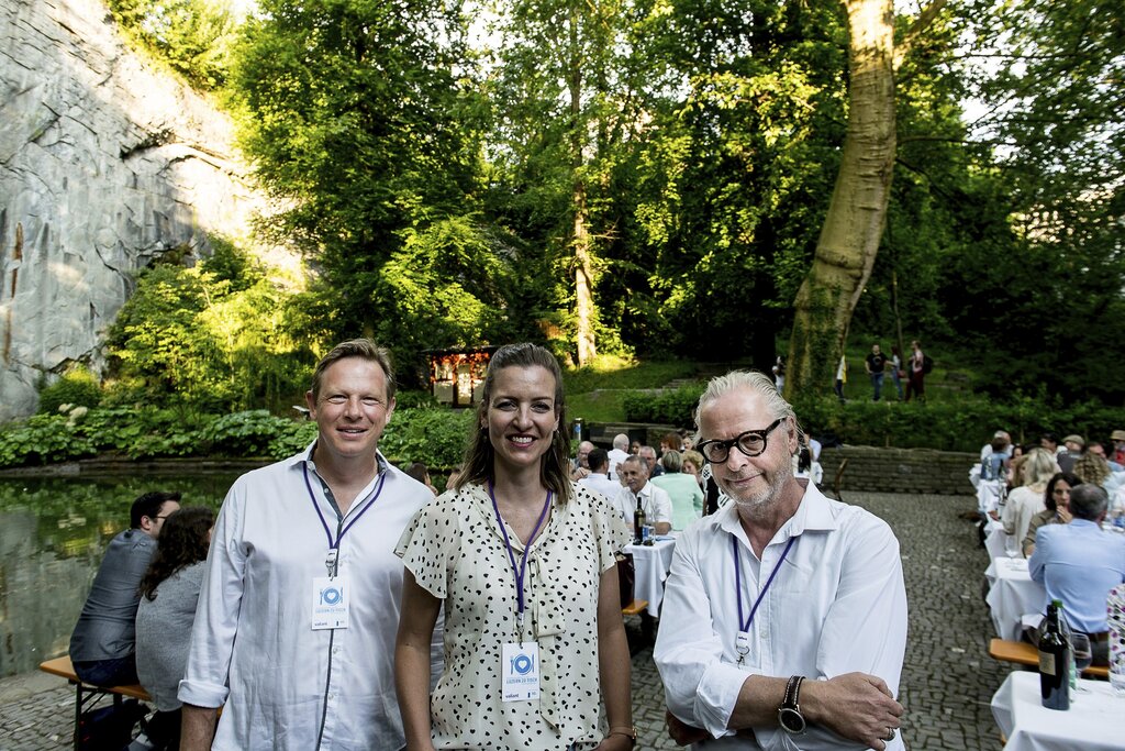 Ein abgesagtes Konzert im KKL und die Kulinarik haben Adrian und Cornelia Lohri sowie Jonathan und Diane Möller (von links) bewogen, die Dachterrasse des KKL auszuwählen.
