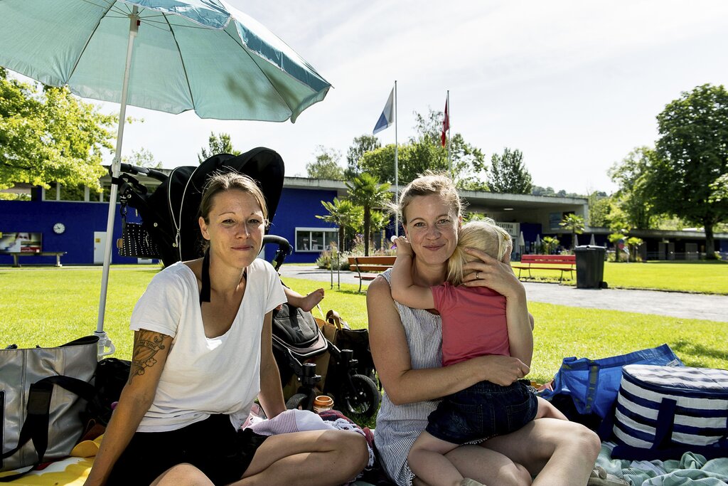 Diese 27 jungen Grenchnerinnen und Grenchner übernehmen ab sofort eigene Verantwortung. Stephanie Cagman und Chantal Manser unternehmen Ausflüge