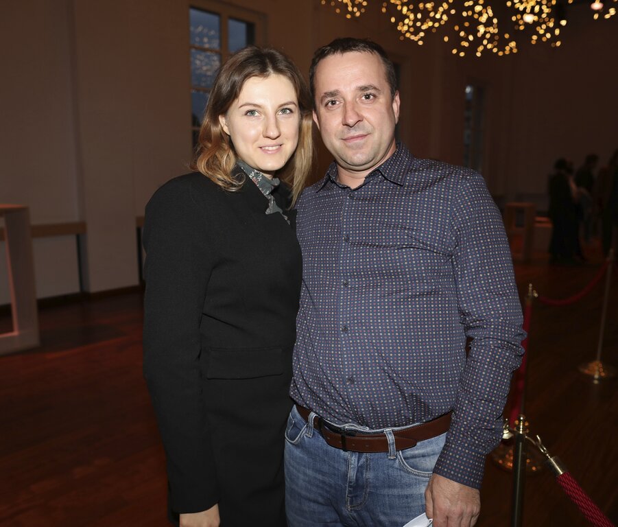 Olga Ponomaneva und Paul Kurljutow aus Moskau kamen zu Ehren ihrer Landsfrau und Choristin Xenia Romanoff ins LT.