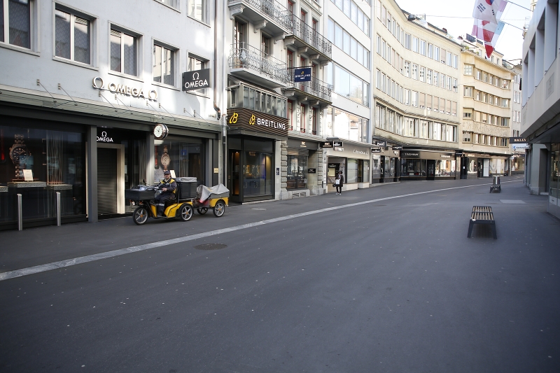Am 16. März verhängt der Bundesrat den Lockdown. Alle Läden, Restaurants, Bars sowie Unterhaltungs- und Freizeitbetriebe müssen schliessen. Bild: Dominic Schmid