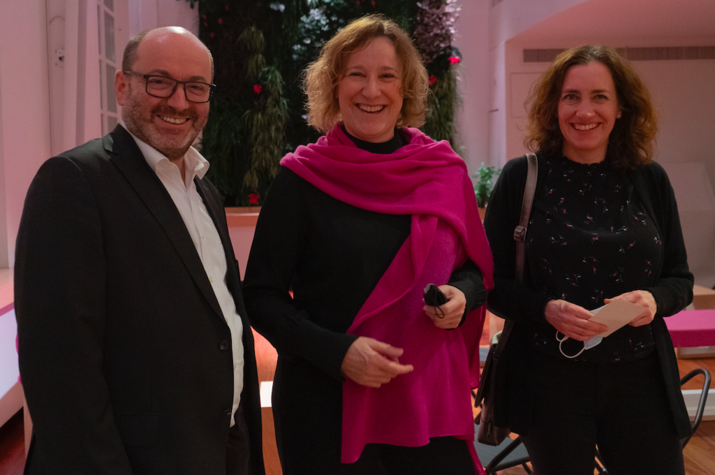 Von links: Adrian Balmer, kaufmännischer Direktor, Intendantin Ina Karr und Schauspieldirektorin Katja Langenbach freuten sich unisono darüber, dass sie wieder spielen konnten.