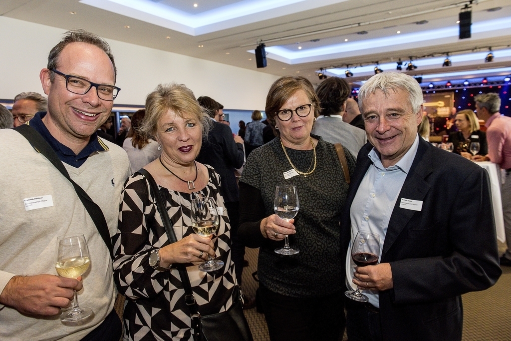 Von links: Dominik Haltiner und Manuela Bischof, Migros Luzern, Silvia Reinhard, «Luzerner Zeitung», und Michel Reber, Migros Luzern.