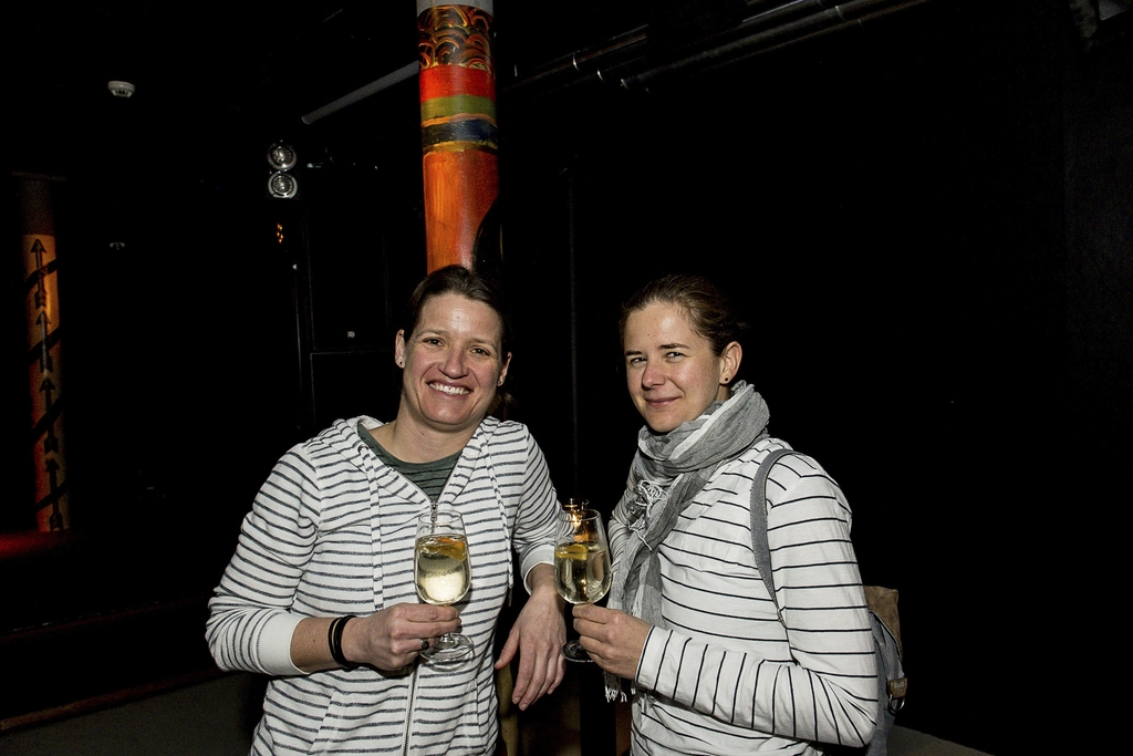 Margrith Gisler (links) und Romina Leuenberger hofften, dass das Lied «America», das viele Erinnerungen weckt, gespielt wird.