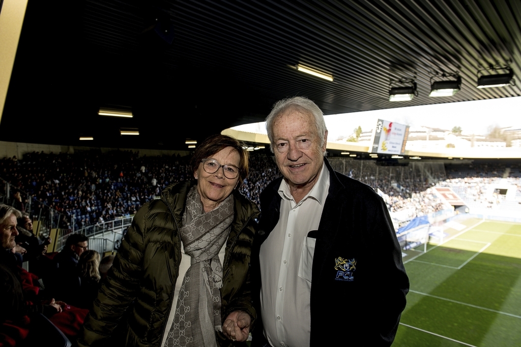 Madeleine und Kudi Müller freuten sich, dass am Anfang des Spiels ein Tor fiel. «Das gibt einen spannenden Match», meinten sie.