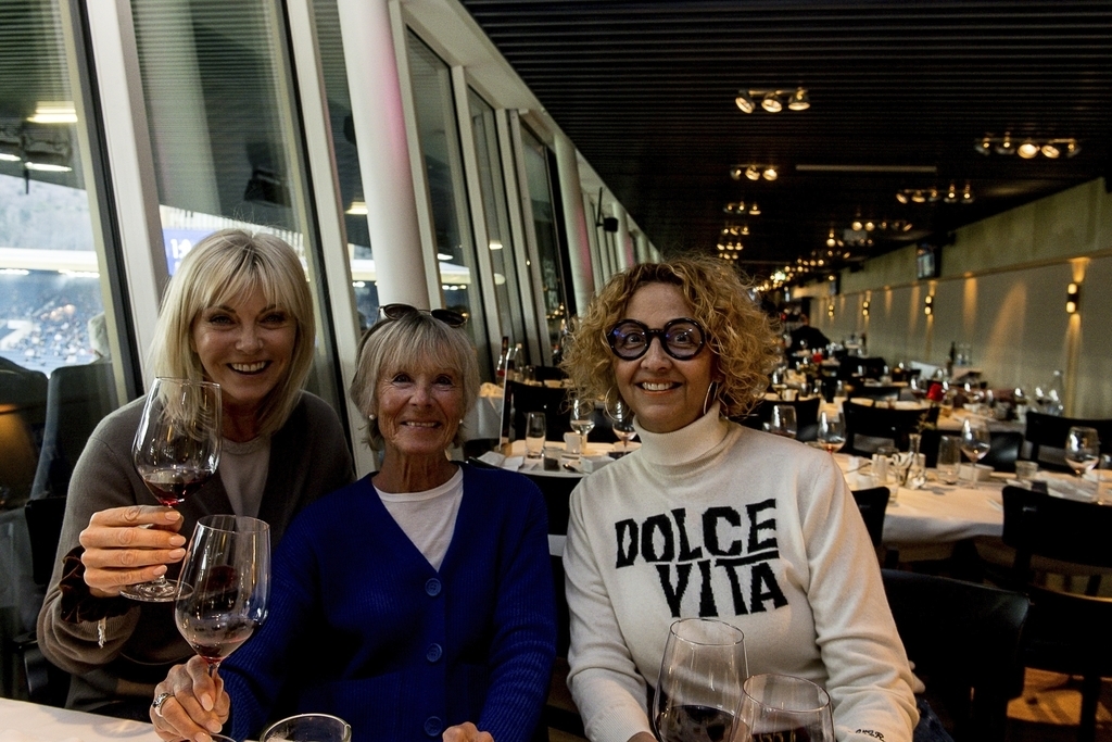 Von links: Nicola Nussbaum, Hanny Schmidiger und Jacky Blättler genossen die Atmosphäre und das Essen mit viel Small Talk.