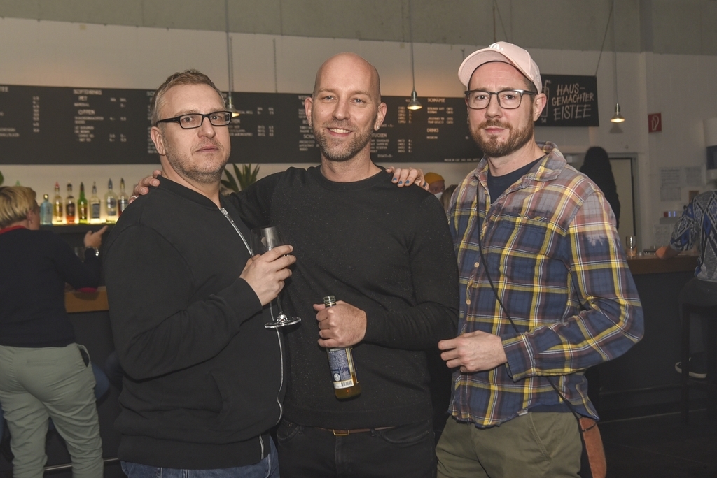 Silvio Mühlheim, Nicolas Künzle und Dominik Buser (v. l.) sind sonst auch als Drag unterwegs, leider hatten sie für den queeren Winterzauber nicht genügend Zeit für ihre Verwandlung.