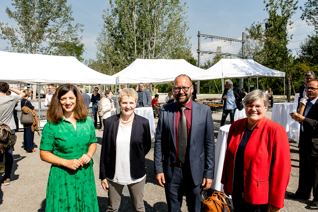 Mit Ylfete Fanaj, Kanton Luzern, Monika Barmet, Kanton Zug, René Baggenstos, Kanton Schwyz, und Therese Rotzer, Kanton Nidwalden, waren die Parlamentspräsidentinnen und Präsidenten von vier Kantonen vertreten.
