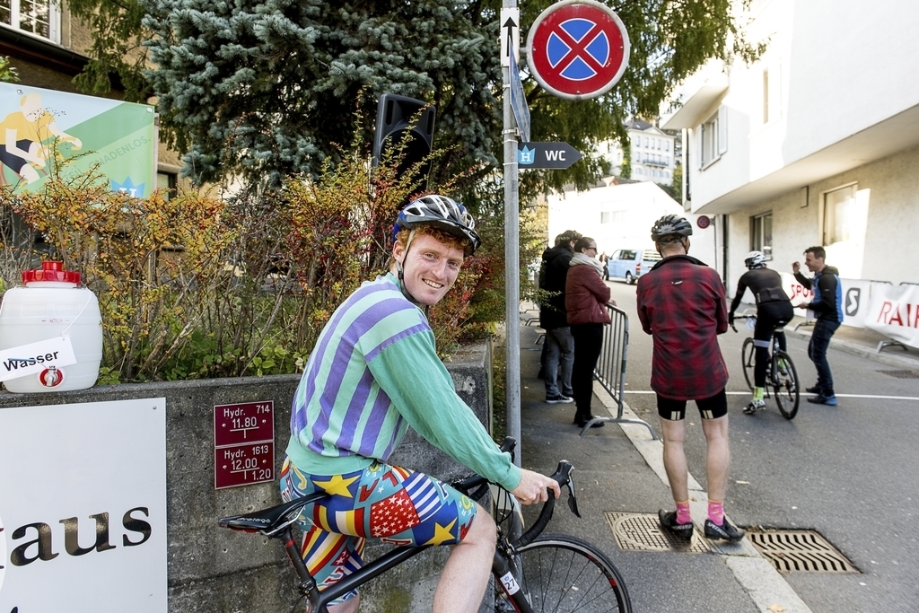 Linus Bolzern, Mitglied des Kanu Club Luzern, ist normalerweise mehrheitlich auf dem Wasser anzutreffen, am Samstag war auch er am Hilliminator am Start.