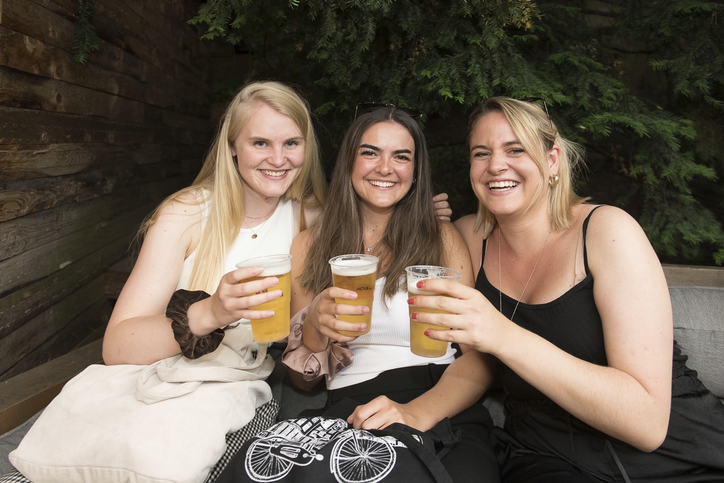 Haben für den Match am Mittwoch eine Lernpause vom Studium eingelegt: Ramona Kühnis, Isabel Parpan und Mara Petrillo (v. l.).