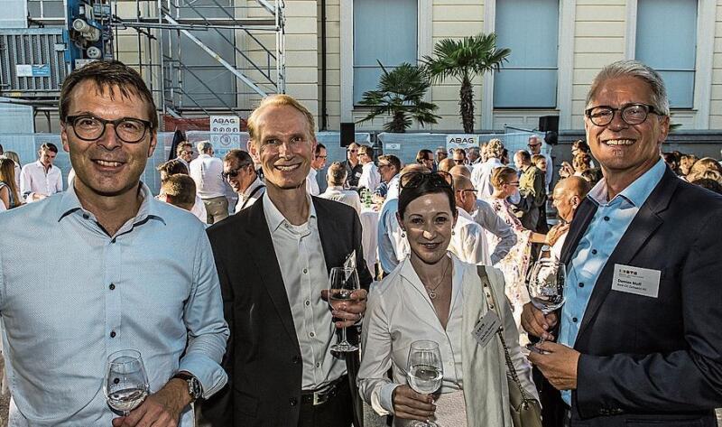 Von links: Roland Dahinden, Brunner Medien AG, Marcel und Karin Elly Steinauer, Gallus Treuhand, und Damian Muff, Bank CIC (Schweiz) AG.