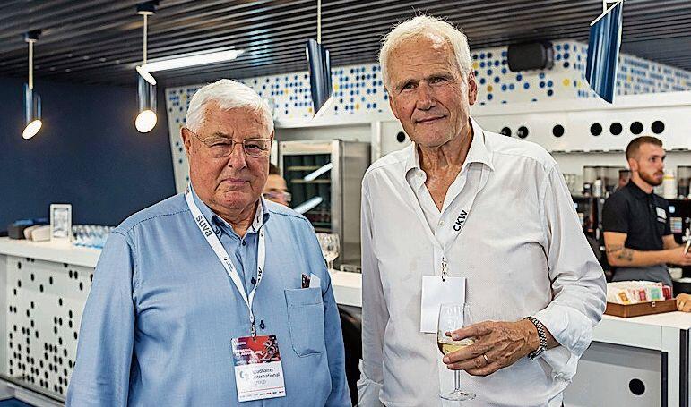 Zwei Ehrenpräsidenten unter sich: Ruedi Studhalter (links) von der Lucerne Regatta und Max Plüss von Spitzenleichtathletik Luzern, freuen sich über die internationalen Sportler:innen.