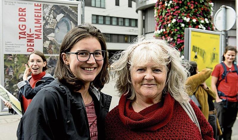 Nathalie (links) und Beatrice Durot: Nathalie interessiert sich für Tourismus und Luzern. An einer Führung teilzunehmen, war perfekt fürs Geschichtsstudium.