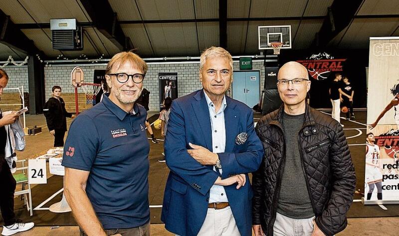 V.l.: Markus Kälin, Leiter der Sportförderung Kanton Luzern, Regierungsrat Guido Graf, Vorsteher des Gesundheits- und Sozialdepartementes, David Dürr, Dienststellenleiter Gesundheit und Sport. Guido Graf will, wenn er pensioniert ist, Volleyball und Tennis spielen sowie fischen.